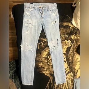 Hollister/ Distressed Skinny Jean